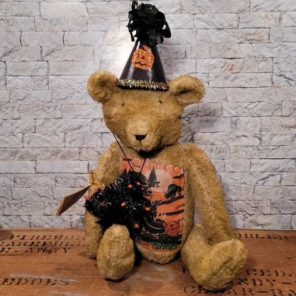 Bethany Lowe Designs Stuffed Halloween Party Bear With Tree